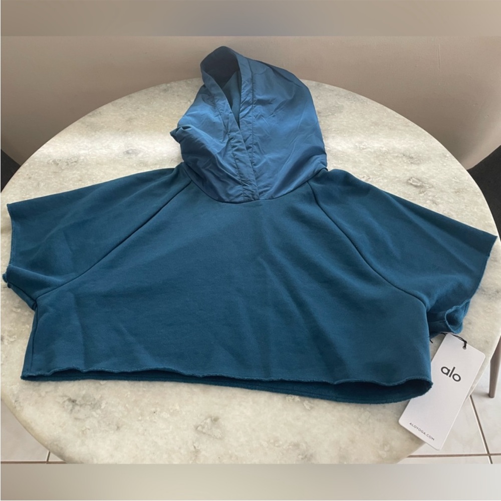 Alo Yoga Cropped In The Air short sleeve hoodie - Picture 3 of 10